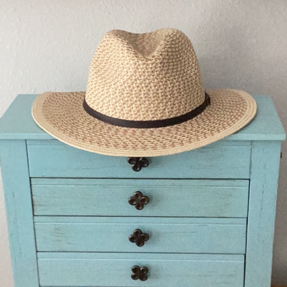 NWT Hats in the Belfry Paper Classic Safari Hat, One Size
